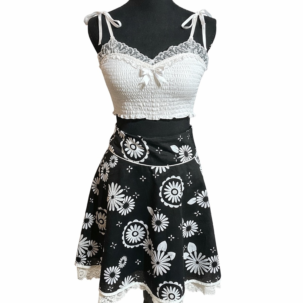 Folded and hung black white floral midi skirt lace trim small coquette